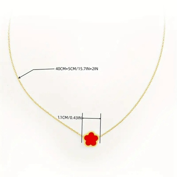 18k gold plated delicate clover necklace - Picture 2 of 3